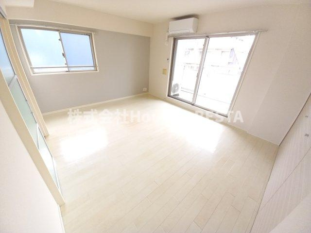 エスティ・ロアール神戸西の寝室