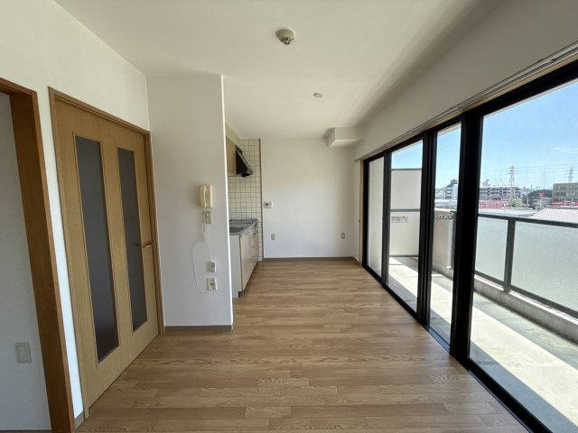 アルモニー東今宿の居間・リビング