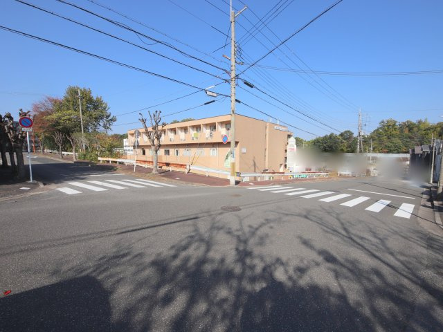 エヌエムドゥーズの外観