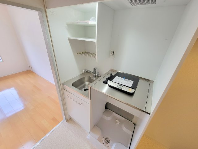 エヌエムドゥーズのキッチン