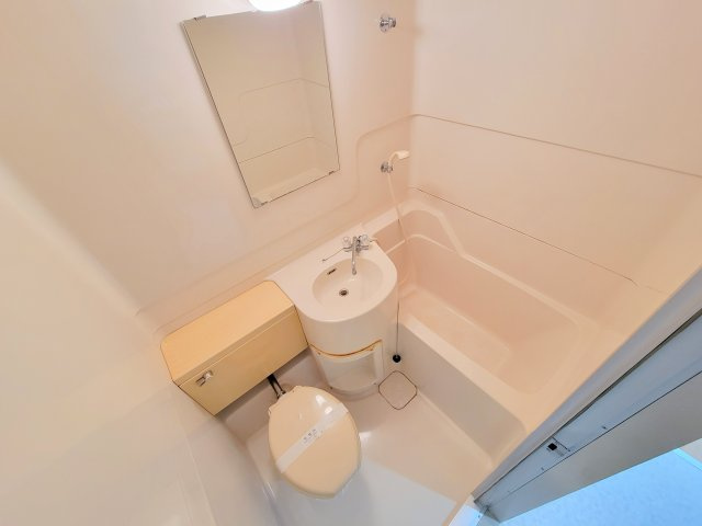 エヌエムドゥーズの浴室