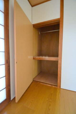 広島市西区己斐西町の賃貸マンションの収納