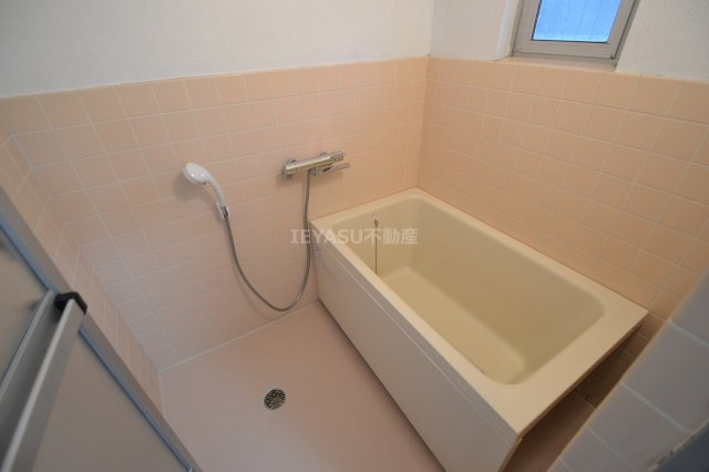 広島市西区己斐西町の賃貸マンションの浴室