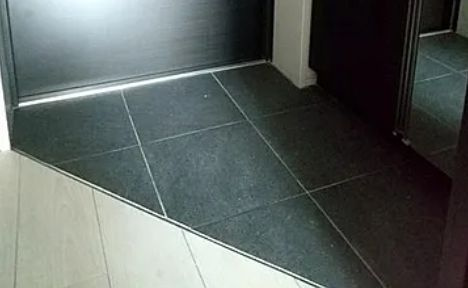 【玄関】