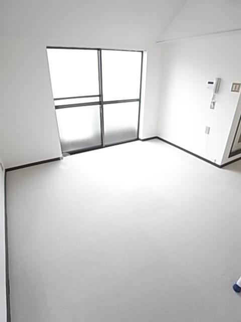 サンパレス21上ヶ原の居間・リビング