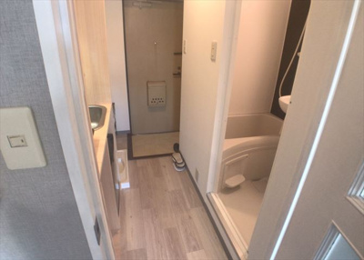 【内装】 | ライオンズマンション本厚木第三 | 内装はとにかくおしゃれなものがいい！と選ぶ前に、まず住んだ後のことを想像してみましょう。住んでみたらコンセントの位置が悪くて使いにくいなど出てきます。事前にどの家電をどこに置くか想定しておきましょう。