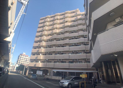 【外観】 | ライオンズマンション本厚木第三 | マンションの外観は非常に重要なポイントです！外観の善し悪しは資産価値に大きな影響を与えます。外観のいいマンションを購入することで、高値で売却がしやすく、買い手が見つかりやすいというメリットがあります。