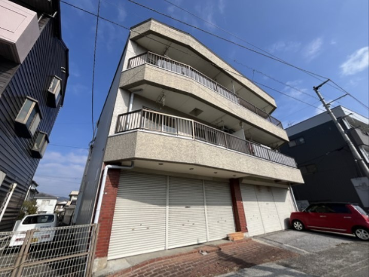 十字路ハイツの外観