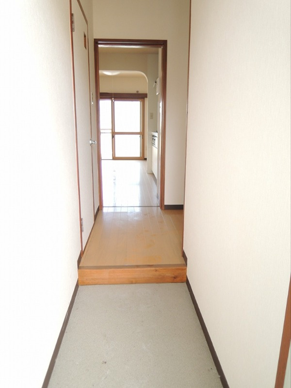 十字路ハイツの玄関