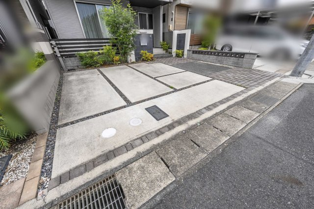 守山区小幡四丁目戸建の前面道路含む現地写真