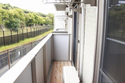 【バルコニー】 | ロジュマン・リーヴ | 別のお部屋の写真です