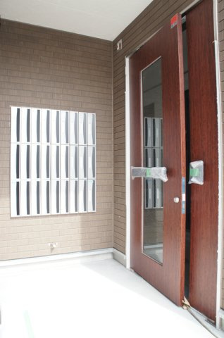 リブリ・ニスカルのその他