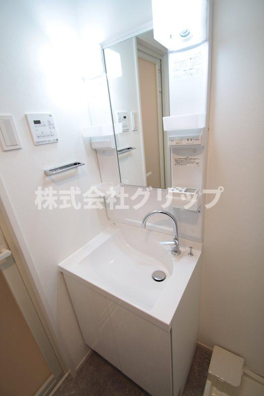 ハーモニーレジデンス横浜大通り公園EIRAKUの独立洗面台