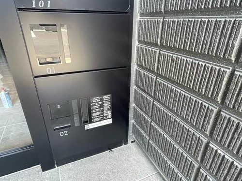 プレステージ櫛原のロビー|宅配BOX付きで不在時の荷物の受け取りに便利です☆