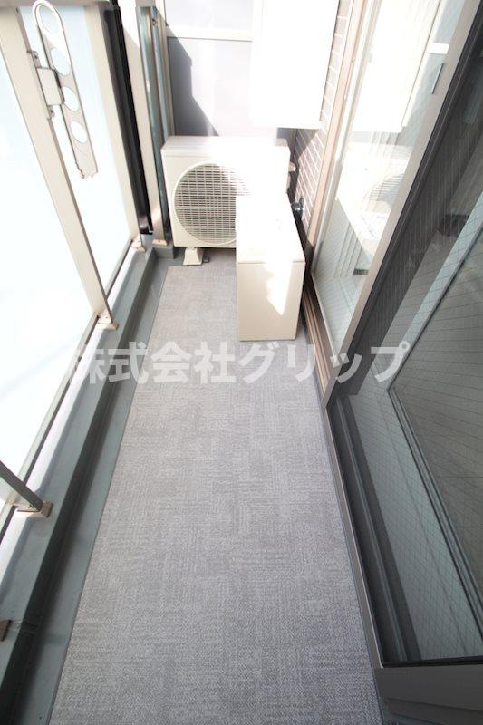 アークヒルズ横浜英町のバルコニー