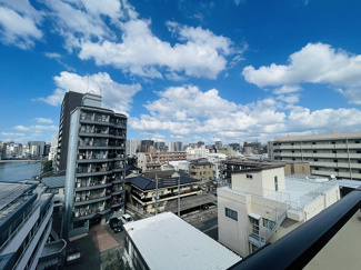 【展望】 | 前面には美しい青空の眺望が広がります