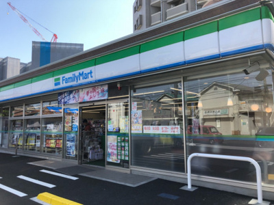 ファミリーマート 松山金沢文庫店まで600ｍ