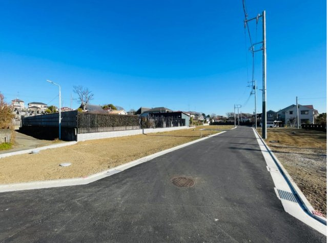 【前面道路含む現地写真】