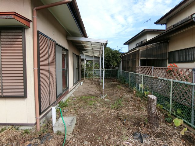 上永吉戸建の庭