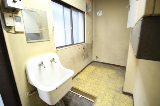 筑西市甲の収納|北側住宅１Fの勝手口部分でパントリーとしてご利用頂けます！