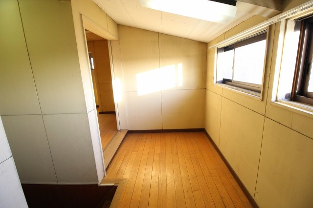 筑西市甲の洋室|北側住宅３Fの東側洋室前になります！