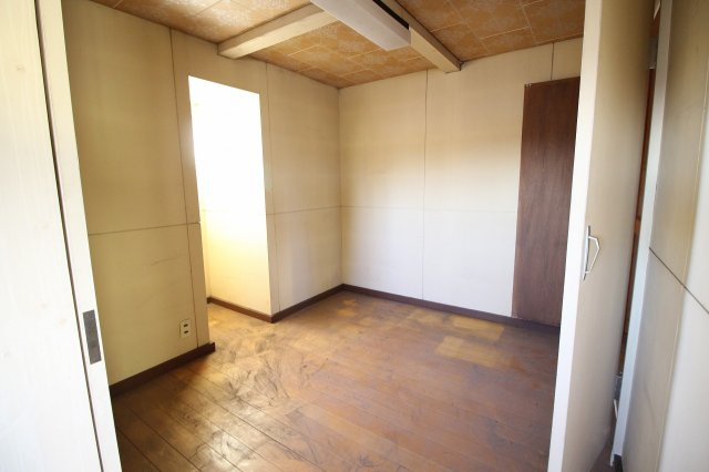 筑西市甲の洋室|北側住宅３Fの西側洋室部分になります！