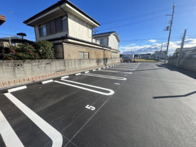 Ｍ’ｓレジデンスＨＩＭＥＪＩの駐車場|
