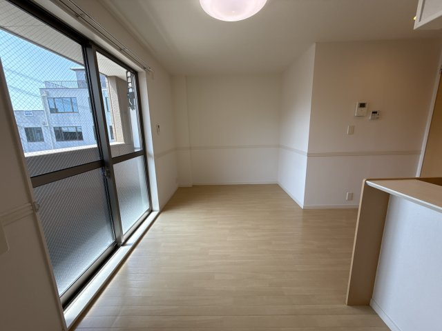 キャトルセゾンの居間・リビング