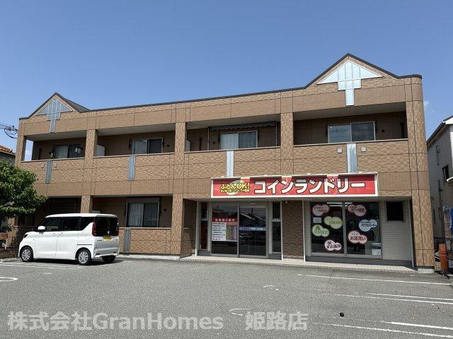 キャトルセゾンの外観