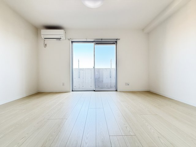 レアシスの内装