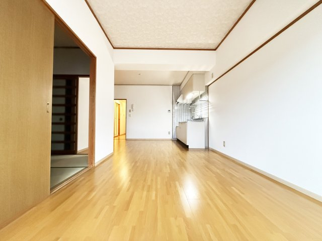 塩田町マンションの居間・リビング