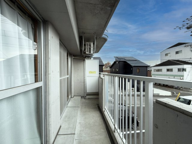 塩田町マンションのバルコニー