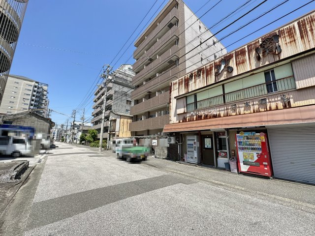 ロイヤルリバーの駐車場