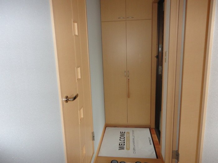 ジュパール Ⅰ棟の玄関|ゆったりとした玄関です