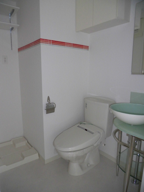 大阪市中央区南久宝寺町２丁目の賃貸マンションのトイレ