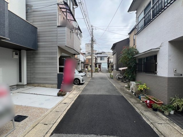 太秦藤ケ森町の前面道路含む現地写真