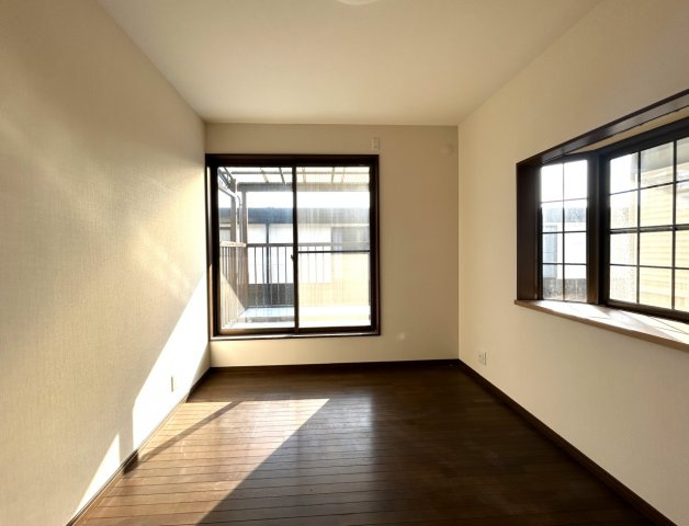 高知市長浜　中古一戸建の洋室