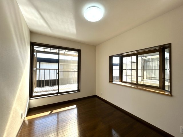 高知市長浜　中古一戸建の洋室