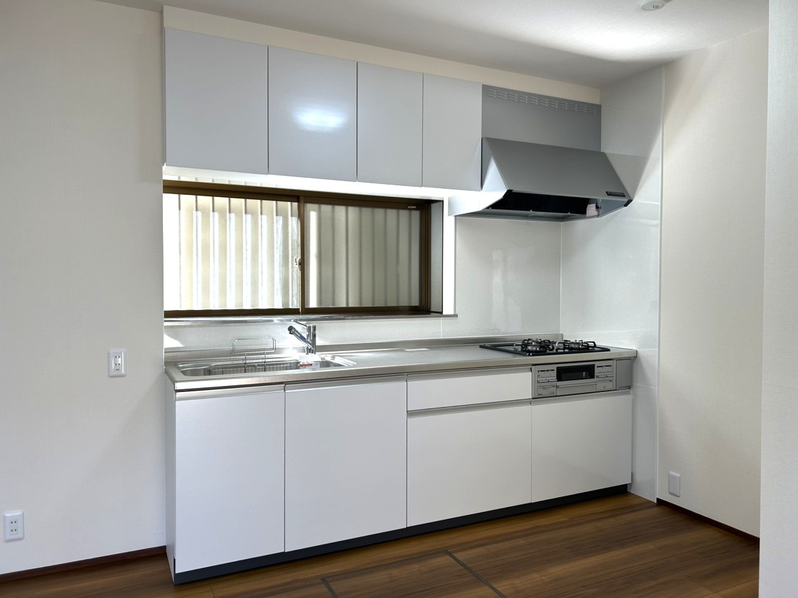 高知市長浜　中古一戸建のキッチン