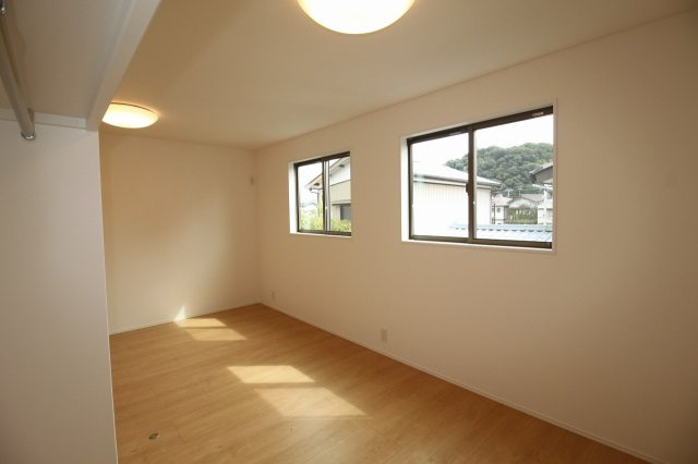 福井町　新築戸建　　3号地（東）【内覧可能】の洋室|2Ｆ　南の部屋　4.5帖　5.0帖