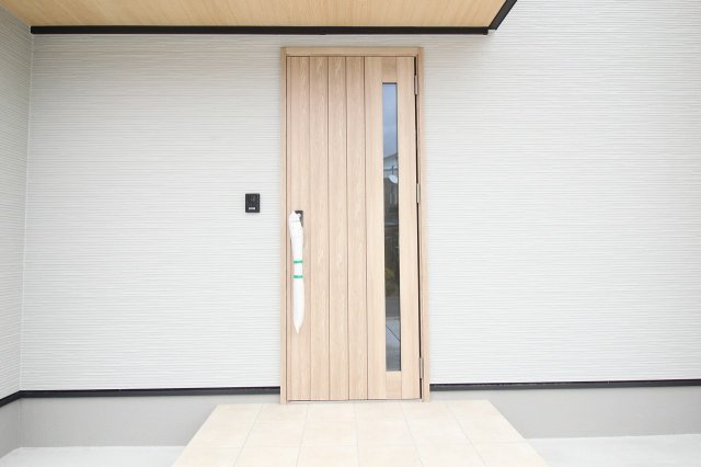 福井町　新築戸建　　3号地（東）【内覧可能】の玄関