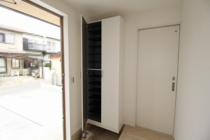 福井町　新築戸建　　3号地（東）【内覧可能】の収納|玄関収納