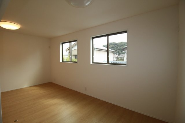 福井町　新築戸建　　3号地（東）【内覧可能】の洋室|2Ｆ　南の部屋　4.5帖　5.0帖