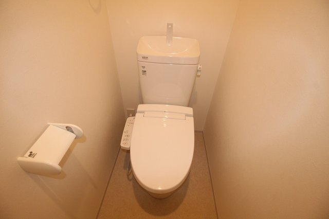 福井町　新築戸建　　3号地（東）【内覧可能】のトイレ|2Ｆ