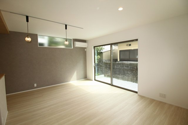 福井町　新築戸建　　3号地（東）【内覧可能】の居間・リビング|ＬＤＫ　18.0帖