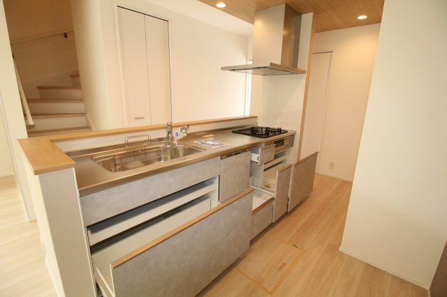 福井町　新築戸建　　3号地（東）【内覧可能】のキッチン