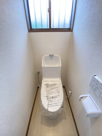 【トイレ】 | 熊谷市別府2丁目　中古住宅   | 現地(2024年11月撮影)