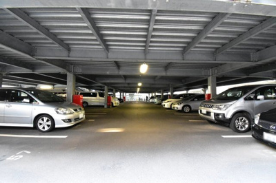 【駐車場】 | クレストフォルム鶴見グランステージ | 駐車場です。