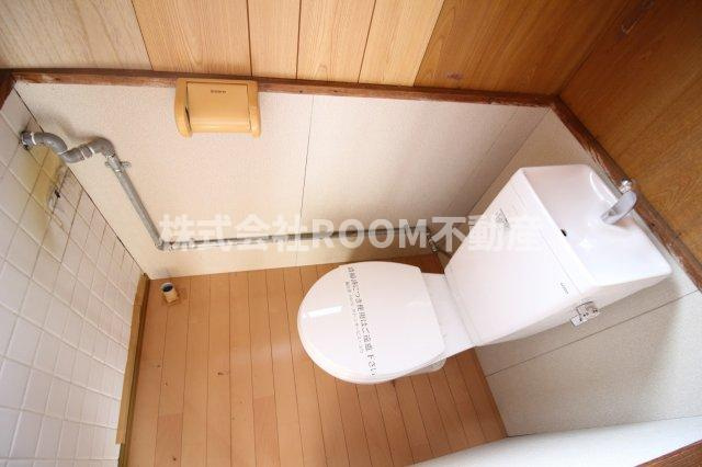 コスモスハウスのトイレ|落ち着いた色調のトイレです