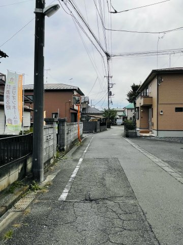 あきる野市瀬戸岡　古家付売地の前面道路含む現地写真|西側全面道路